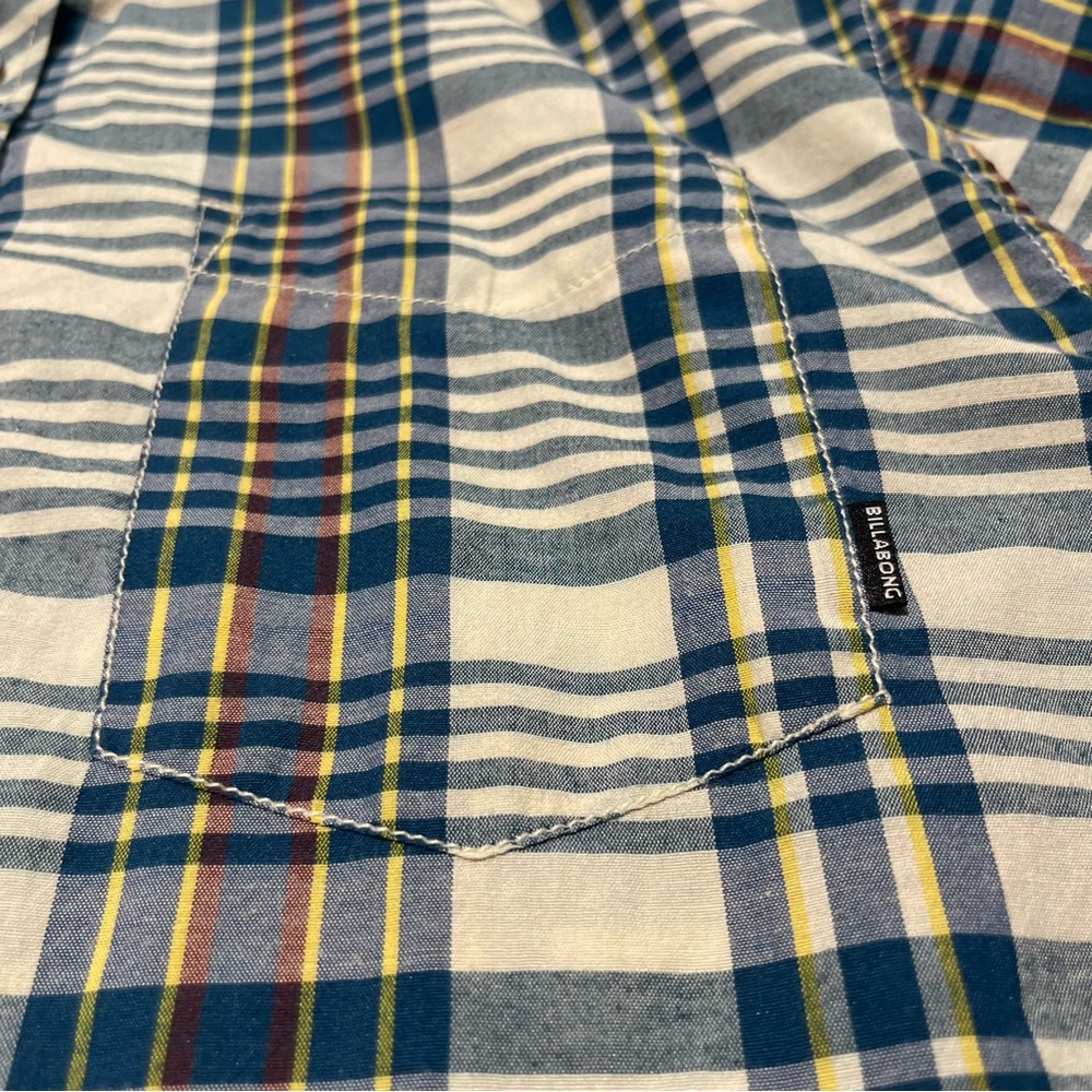 MEN’S BILLABONG LONG SLEEVE BUTTON DOWN - Picture 2 of 3